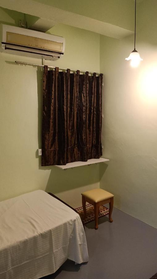 Snoopy Homestay Two Bedroom باتو باهات المظهر الخارجي الصورة
