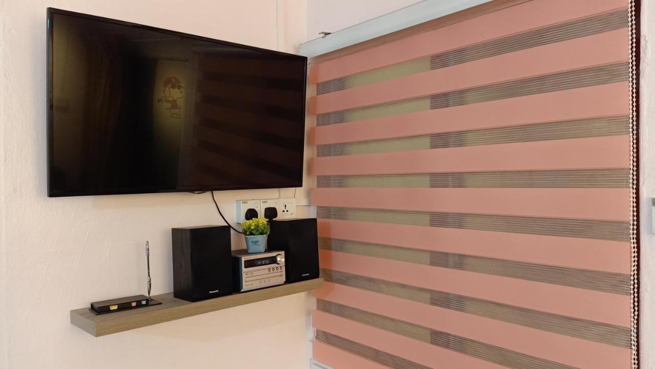 Snoopy Homestay Two Bedroom باتو باهات المظهر الخارجي الصورة