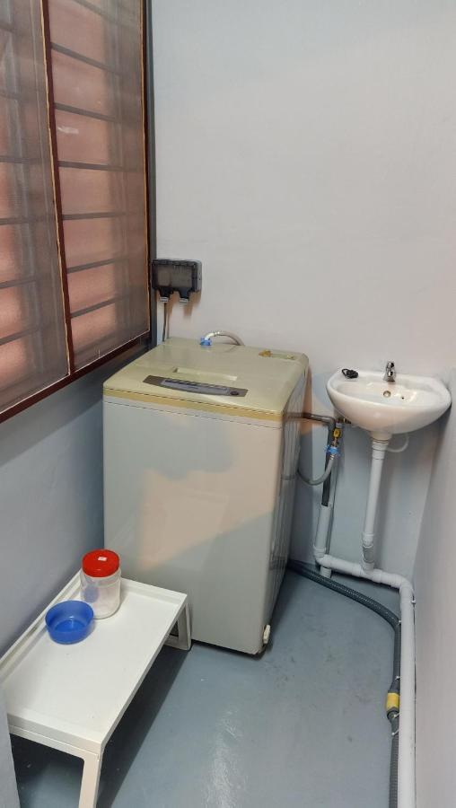 Snoopy Homestay Two Bedroom باتو باهات المظهر الخارجي الصورة