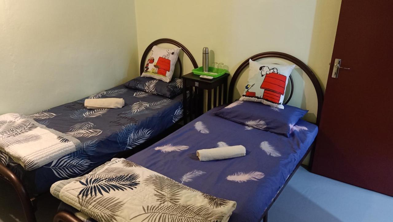 Snoopy Homestay Two Bedroom باتو باهات المظهر الخارجي الصورة