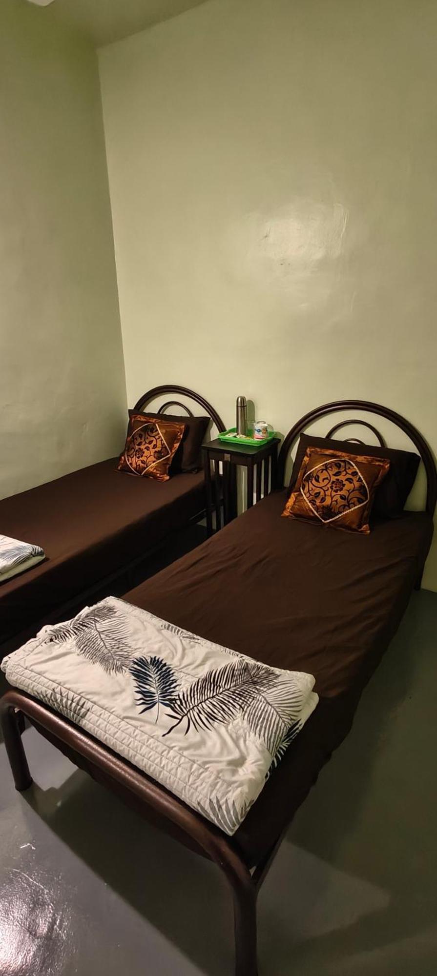 Snoopy Homestay Two Bedroom باتو باهات المظهر الخارجي الصورة